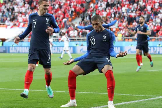 فرانس نے پیرو کو فٹبال ورلڈکپ سے باہر کر دیا