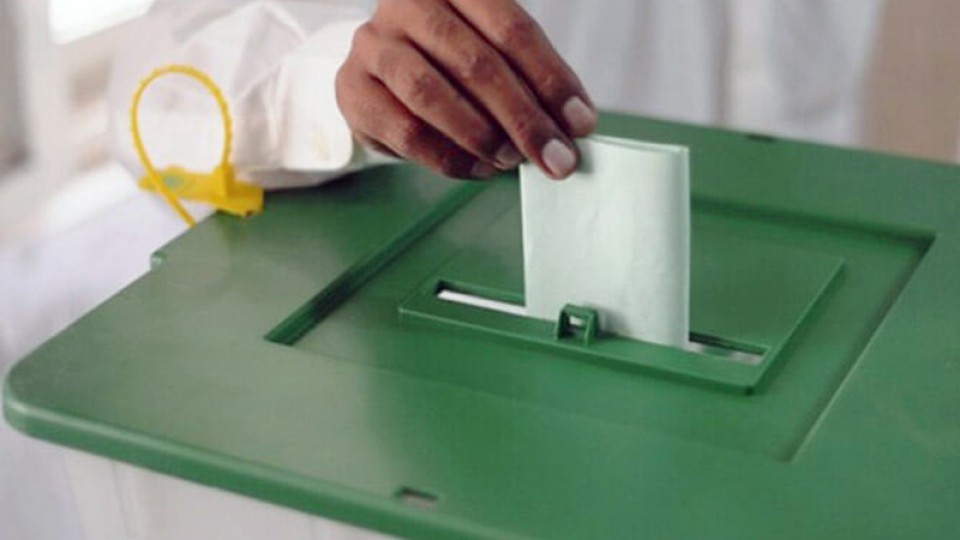 ملک کے طاقتور کرپٹ عناصر الیکشن اور کمزور جمہوریت