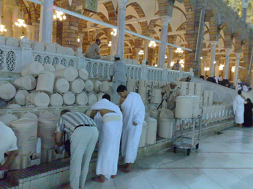 آبِ زم زم دنیا کا غیر آلودہ پانی