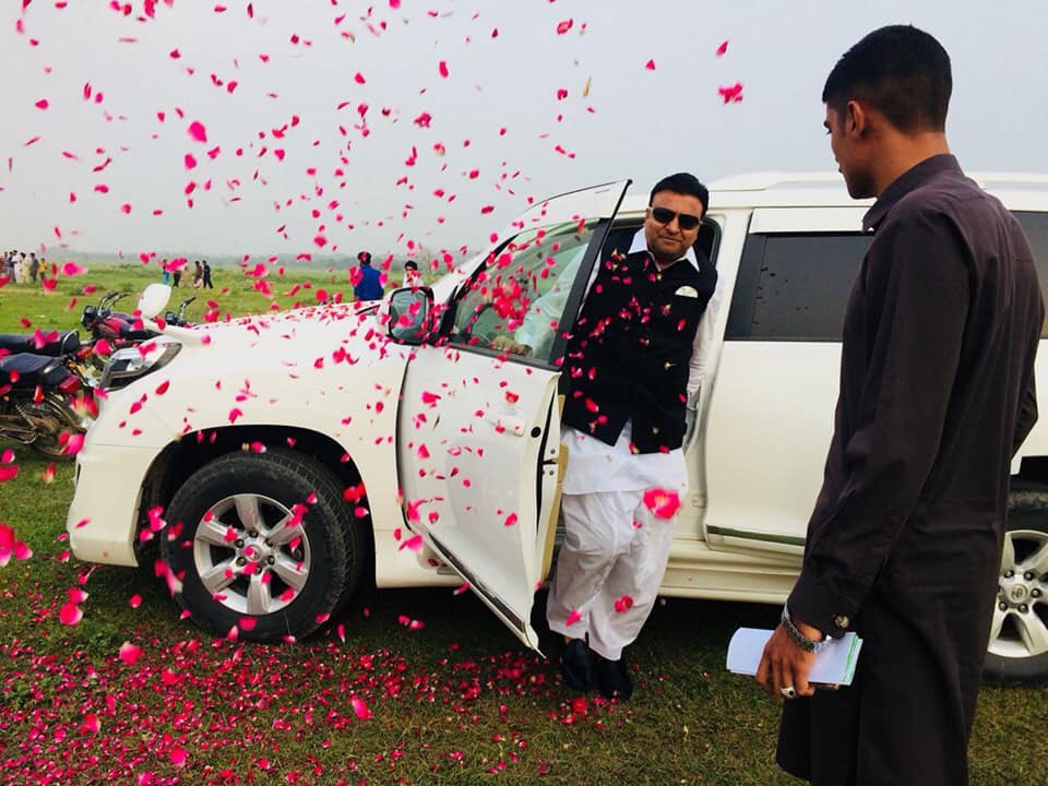 کشمیر فورم فرانس، جنرل سیکرٹری مسلم لیگ ن یورپ نعیم چوہدری کی پاکستان میں ایک کرکٹ ٹورنامنٹ میں بطور مہمان خصوصی شرکت