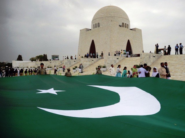 صبح صادق سے شام ڈھلنے تک تجدید عہد کا دن