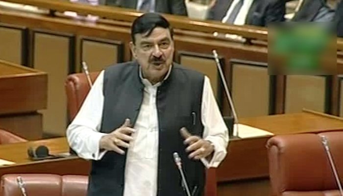 شیخ رشید کے ‘ریلوے کی زمین کو باپ کی جاگیر’ کے بیان پر سینیٹ میں ہنگامہ