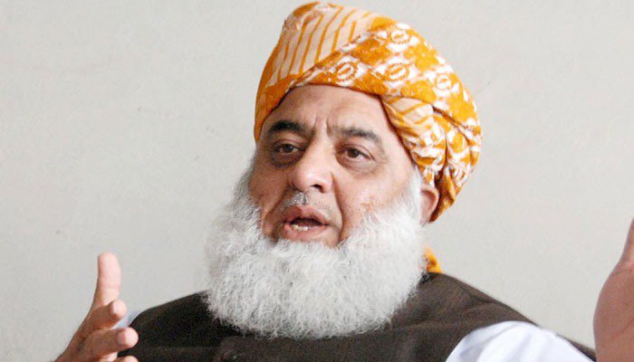 اعتزاز احسن ایسے دولہا ہیں جسے نہ گھر والے مان رہے ہیں نہ سسرال والے