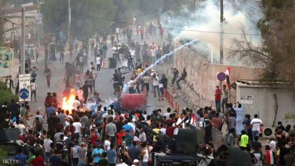 عراق : مشتعل ھجوم نے بصرہ کے گورنر ہاؤس پر دھاوا بول دیا