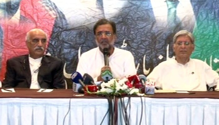 صدارتی ووٹ مانگنے نواز شریف کے پاس جیل جانے کو بھی تیار تھے، قمر زمان کائرہ