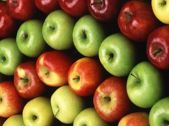 سیب کھائیں اور ڈاکٹر کے ساتھ بڑھاپے سے بھی دور رہیں