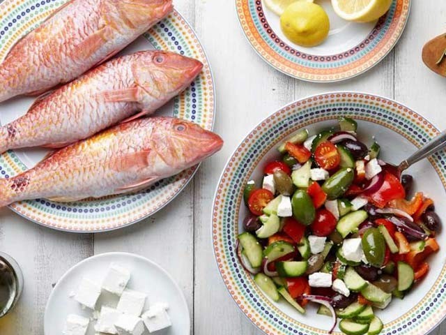 جوڑوں کے درد میں فائدہ دینے والی غذائیں