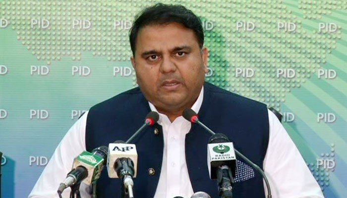 رانا مشہود کو کیا پتہ کیا مذاکرات ہوئے، ان سے زمینوں پر قبضے کا پوچھیں، فواد چوہدری