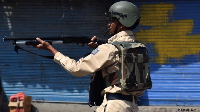 بھارت کے زیر انتظام کشمیر میں پر تشدد واقعات، 14 افراد ہلاک