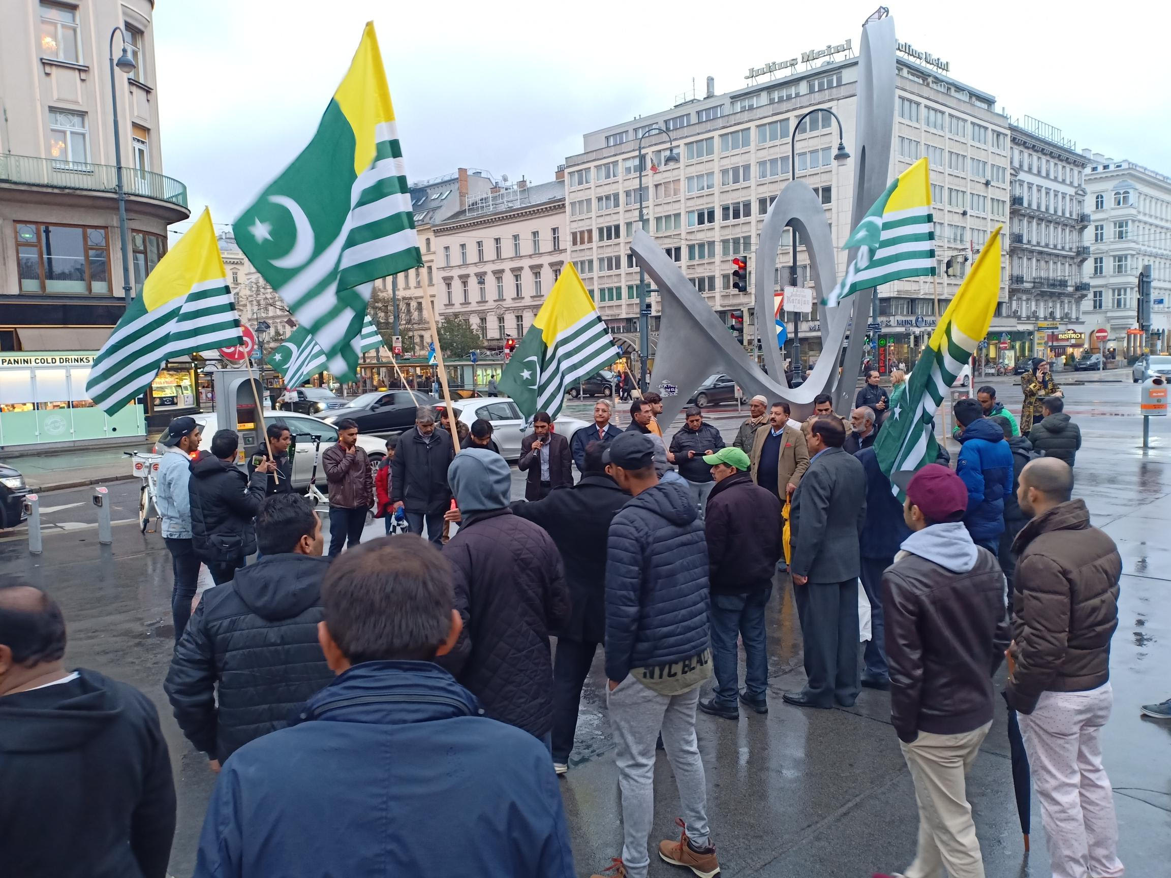KHASMIR BLAK DAY PFA VIENNA