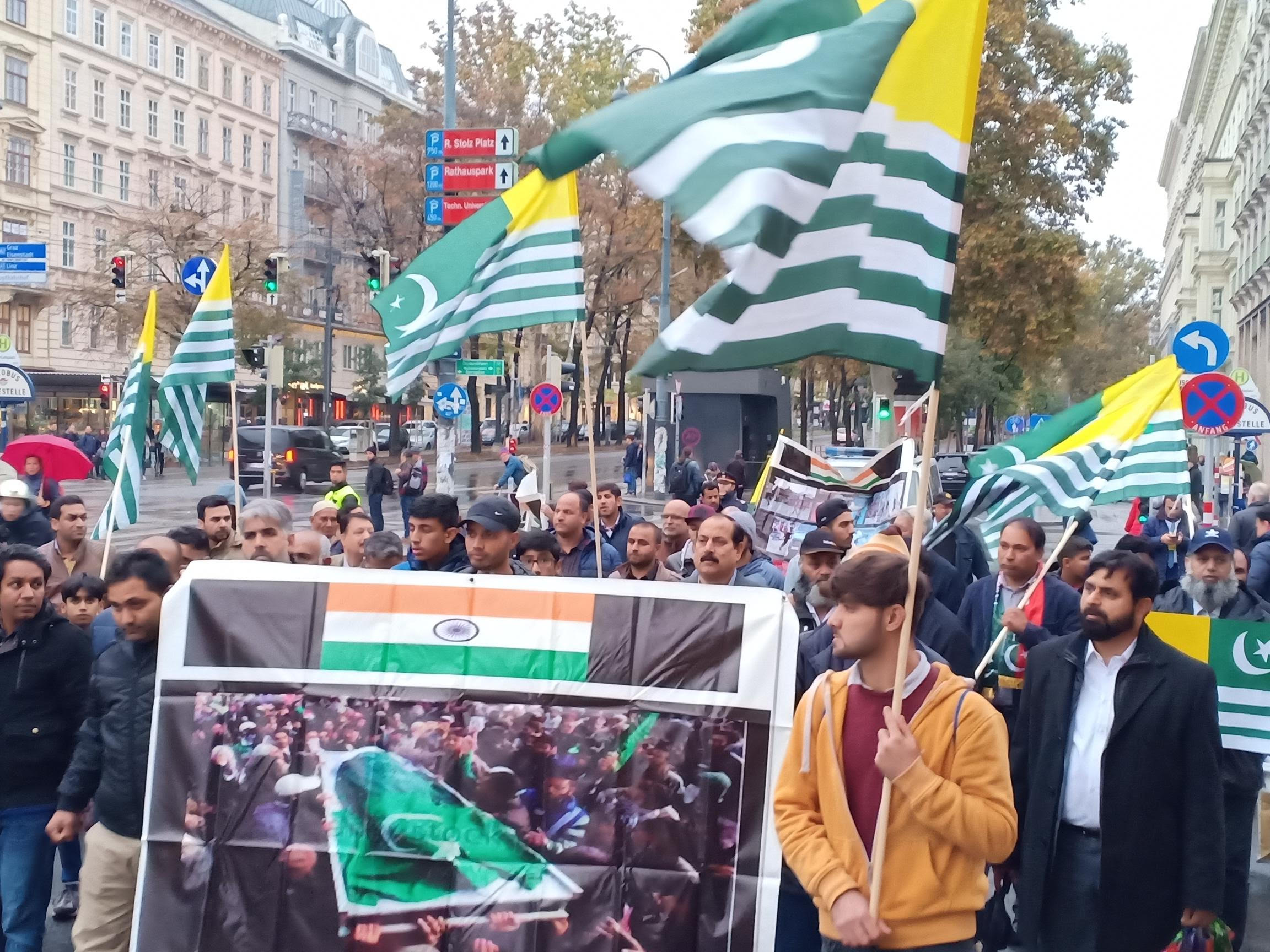 KHASMIR BLAK DAY PFA VIENNA