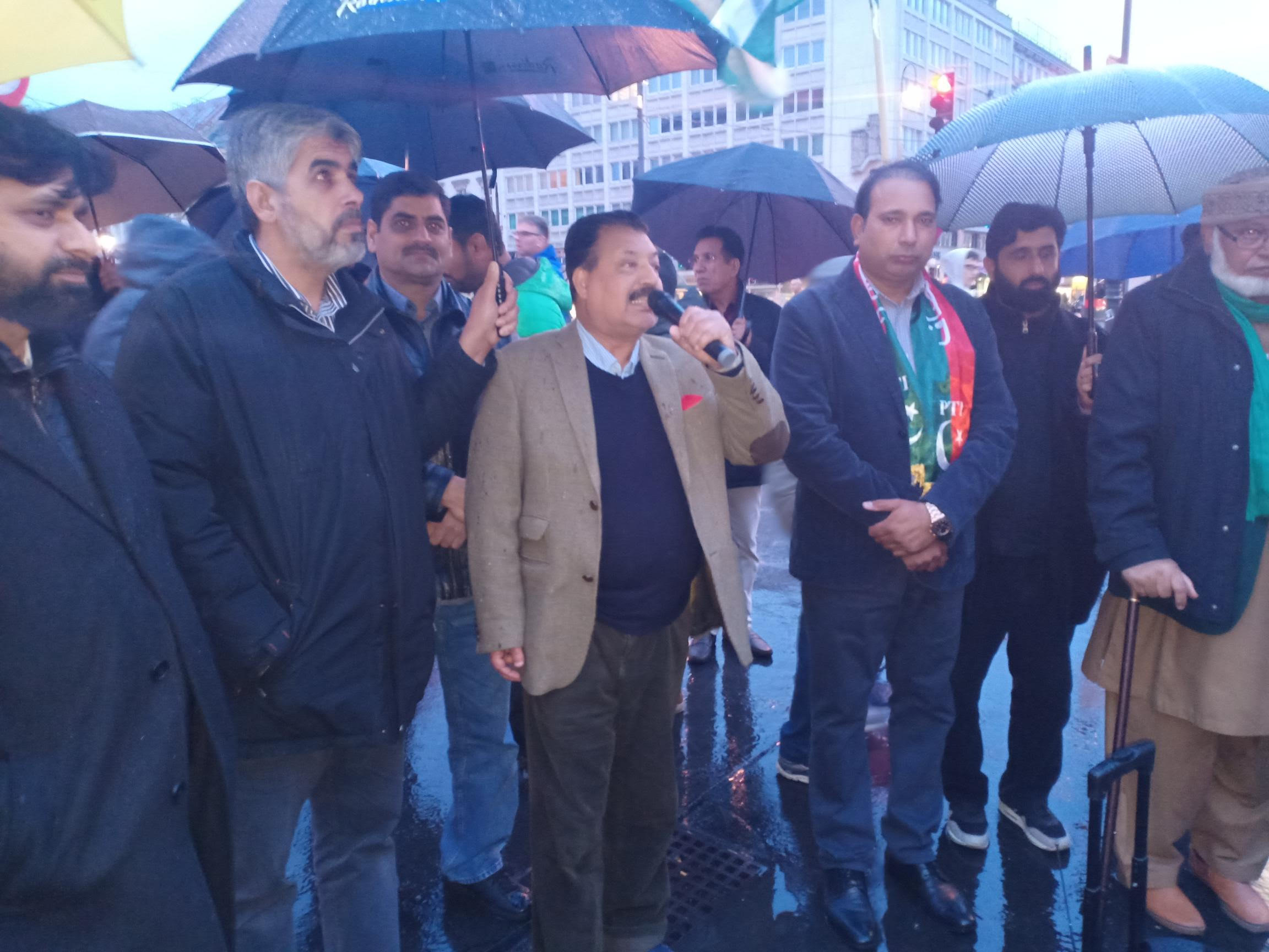 KHASMIR BLAK DAY PFA VIENNA