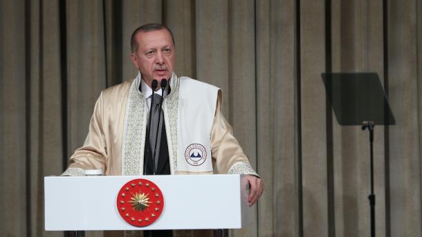 ہم بیک وقت مذاکراتی میز پر بھی ہیں اور فیلڈ میں بھی: صدر ایردوان