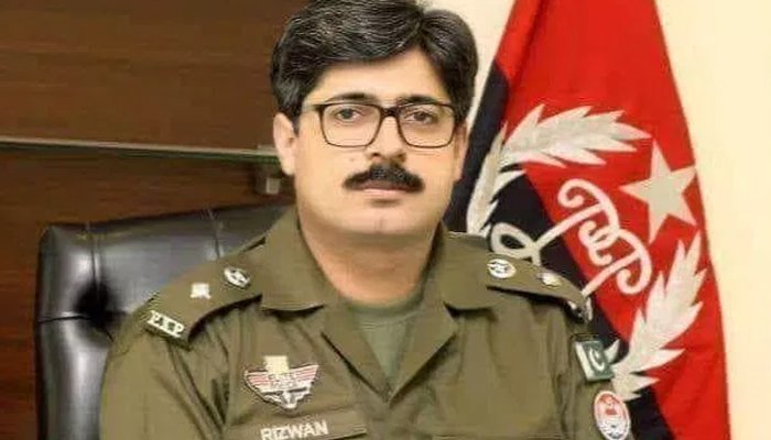 ڈی پی او پاکپتن کا تبادلہ اثر و رسوخ کی بنیاد پر کیا گیا، رپورٹ سپریم کورٹ میں جمع