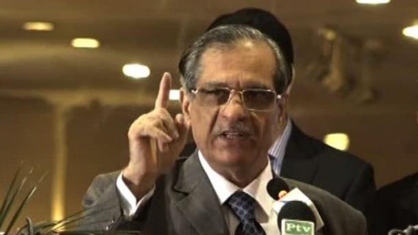 ایجوکیشن سسٹم ملی بھگت سےزمیں بوس، ملک میں فیسوں کو نہیں نظام تعلیم کو بہتر بنانے کی ضرورت ہے: چیف جسٹس
