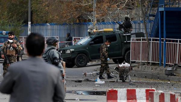 افغانستان: داعش نے فوجی اڈے پر واقع مسجد میں خودکش بم دھماکے کی ذمے داری قبول کرلی