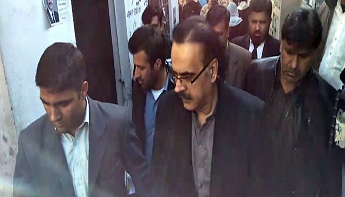 پی ٹی وی کرپشن کیس: شاہد مسعود 5 روزہ جسمانی ریمانڈ پر ایف آئی اے کے حوالے