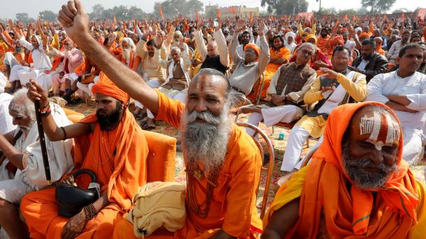 بابری مسجد کی جگہ مندر کی تعمیر کا مطالبہ، انتہا پسند ہندو شہر میں جمع ہونا شروع ہو گئے