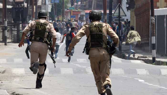 بھارتی فوج نے یومِ شہدائے کشمیر پر بھی دو کشمیریوں کو شہید کر دیا