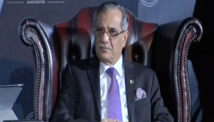 کمشیریوں کے حقوق کی پاسداری ان پر احسان نہیں ہمارا فرض ہے: چیف جسٹس