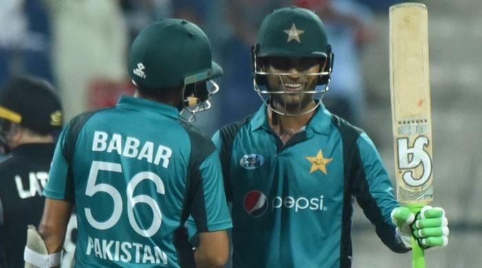 پاکستان نے نیوزی لینڈ کو دوسرے ون ڈے میں شکست دیکر سیریز 1-1 سے برابر کر دی