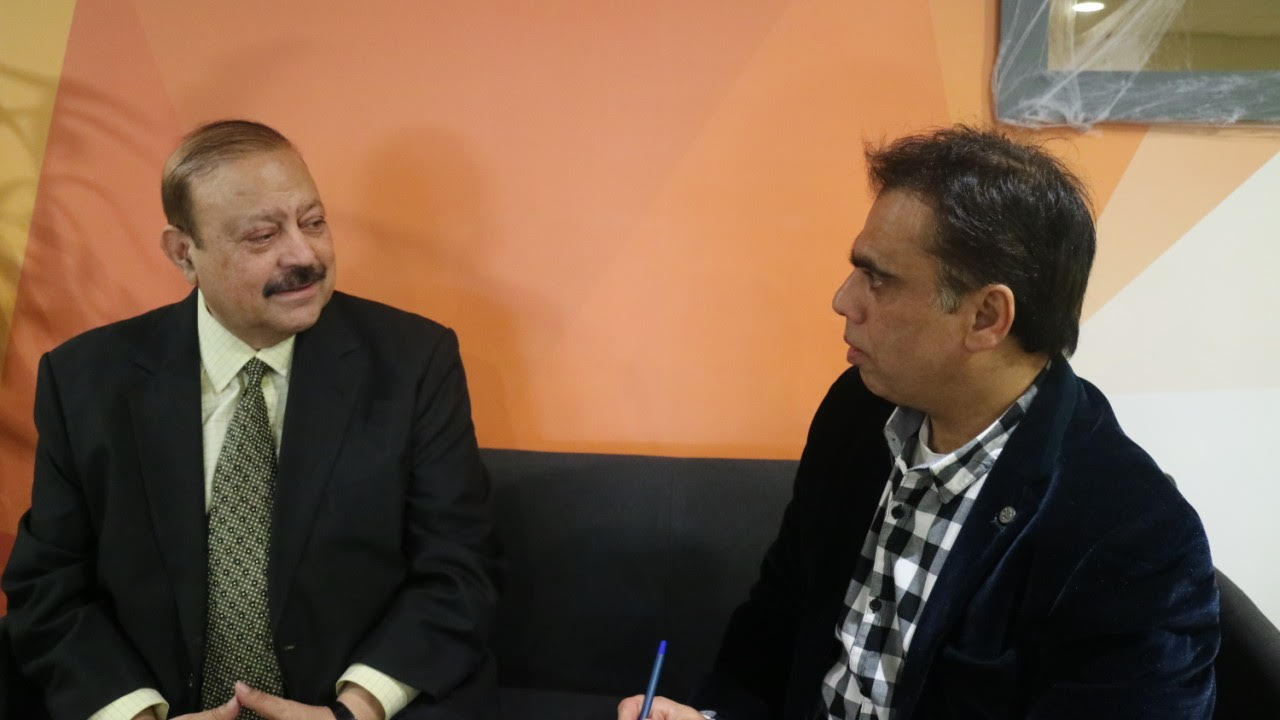 سابق وزیراعظم آزاد کشمیر اور پی ٹی آئی آزاد کشمیر کے صدر بیرسٹر سلطان محمود  کی وسیم بٹ سے خصوصی ملاقات