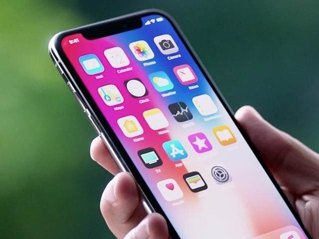 ایپل نے آئی فون ایکس اور میک بک پرو میں خامیوں کا اعتراف کر لیا