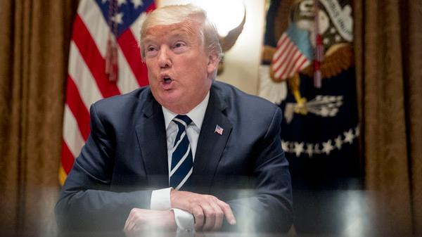 میں ‘وائیٹ ہائوس’ میں اکیلا غریب ہوں: ڈونلڈ ٹرمپ کی ٹویٹ