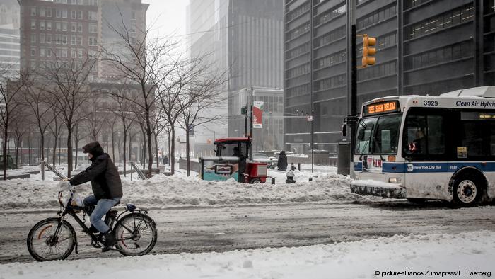 امریکا میں شدید سردی کے کئی ریکارڈ ٹوٹ گئے