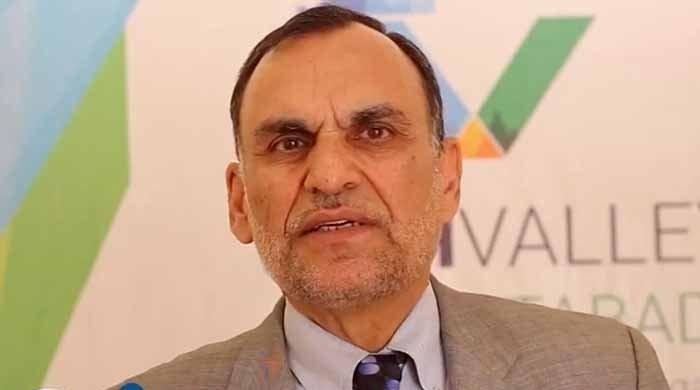 سپریم کورٹ نے اعظم سواتی کے اثاثوں کی تحقیقات کا معاملہ ایف بی آر کو بھجوا دیا