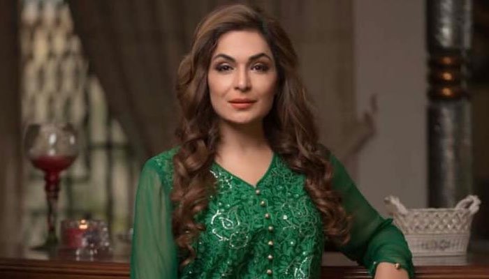 انگلش میرا پسندیدہ مضمون ہے، استاد ہوتی تو انگلش پڑھاتی: اداکارہ میرا