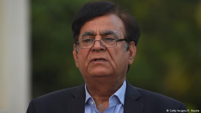 آسیہ بی بی اپنے شوہر سمیت چند گھٹنوں میں ملک چھوڑ دیں گی۔ سیف الملوک