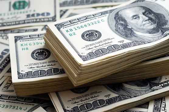 انٹر بینک میں ڈالر 10 پیسے سستا