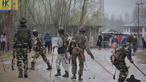 مقبوضہ جموں کشمیر ایک بار پھر جھڑپوں کی لپیٹ میں