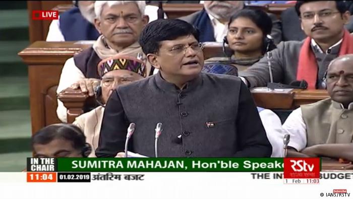 مودی کی ’عظمت کے گیت گانے والے‘ بھارتی وزراء شرمندہ ہو گئے