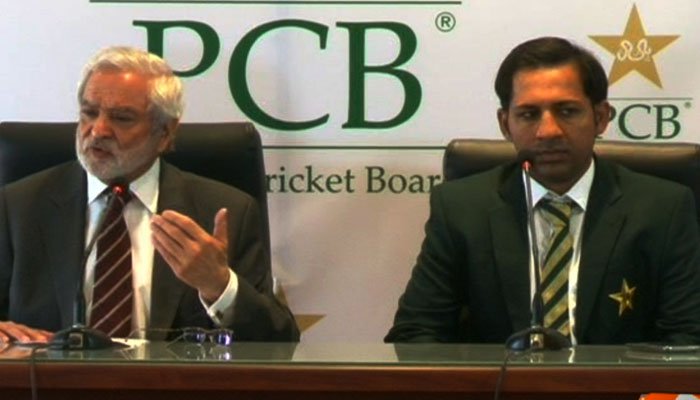 پی سی بی نے یوٹرن لیا یا بیرونی دباؤ نے سرفراز کو کپتان برقرار رکھنے پر مجبور کیا؟