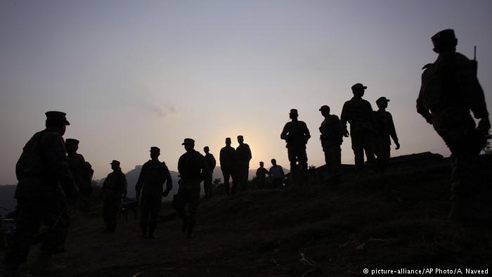 بھارتی جارحیت: ایل او سی پر فائرنگ سے پاک فوج کے 2 جوانوں سمیت 4 افراد شہید