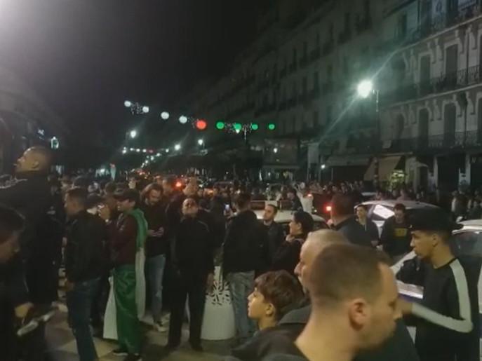 الجزائر : صدارتی انتخابات ملتوی، بوتفلیقہ بہ طور امیدوار دستبردار، وزیراعظم مستعفی