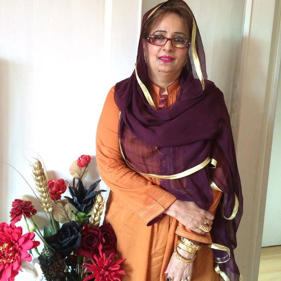 محبتوں کی سفیر  (شاہدہ امجد)