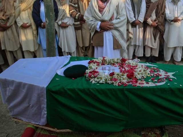 وطن پر جان نچھاور کرنے والے پاک فوج کے شہید سپاہی عبدالرب سپرد خاک