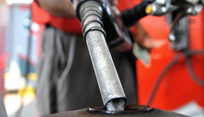 اوگرا نے پیٹرول 14 روپے تک مہنگا کرنے کی سفارش کر دی، ذرائع