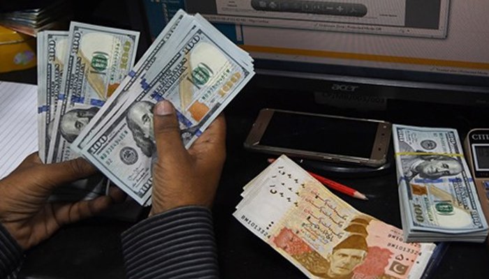 ڈالر مہنگا ہو کر ملکی تاریخ کی نئی بلند ترین سطح 147 روپے تک پہنچ گیا