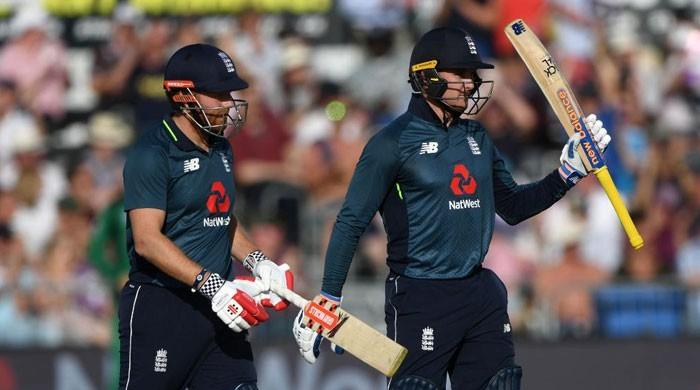 تیسرا ون ڈے: امام الحق سنچری رائیگاں، انگلینڈ نے 359 کا ہدف باآسانی حاصل کرلیا