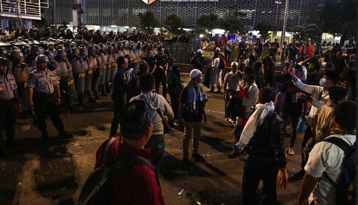 انڈونیشیا میں صدر جوکو ودودو کی جیت کے اعلان کے بعد حالات پرتشدد، فوج تعینات