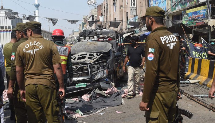 لاہور سے 3 مبینہ دہشت گرد گرفتار، داتا دربار دھماکے میں ملوث ہونے کا شبہ