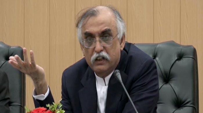 پاکستان میں رجسٹرڈ ایک لاکھ میں سے 50 ہزار کمپنیاں نان فائلر ہیں: چیئرمین ایف بی آر