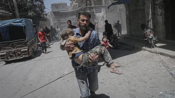 شام: ادلب کے مضافات میں اسد نواز فوج کی بمباری، 24 افراد ہلاک