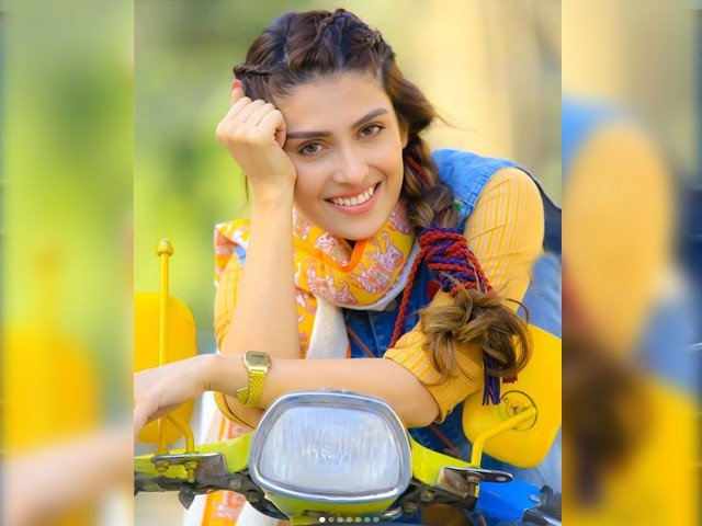 عائزہ خان کی ٹیلی فلم ’ویسپا گرل‘ کا ٹریلر جاری