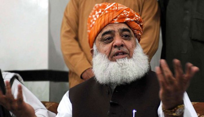 مولانا فضل الرحمان کا اپوزیشن جماعتوں کے رہنماؤں کو فون، اے پی سی میں شرکت کی دعوت