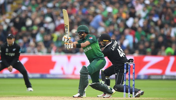 پاکستان نے ورلڈکپ میں اب تک ناقابل شکست نیوزی لینڈ کو ڈھیر کر دیا